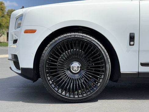Used 2021 Rolls-Royce Cullinan AWD/4WD image 40