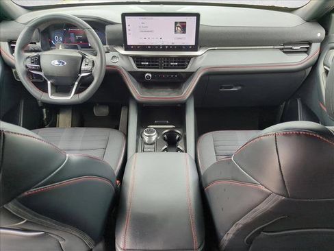 Used 2025 Ford Explorer ST-Line image 18