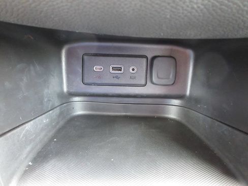 Used 2024 Chevrolet Equinox LT w/ LPO, Floor Liner Package FWD image 28
