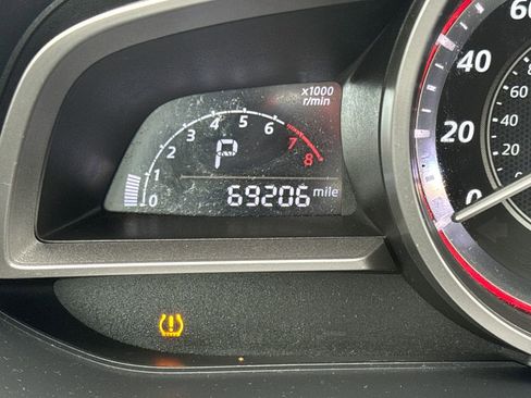 Used 2015 MAZDA MAZDA3 i Sport image 10