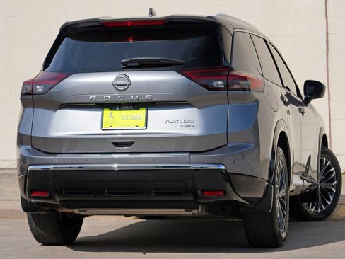 Used 2024 Nissan Rogue Platinum w/ Platinum Premium Package AWD/4WD image 4