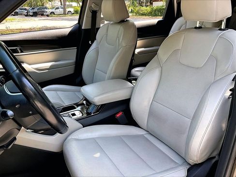Used 2020 Kia Telluride S FWD image 18