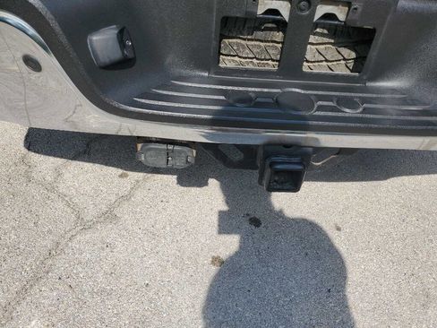 Used 2011 Toyota Tundra Limited w/ Memory Pkg image 19