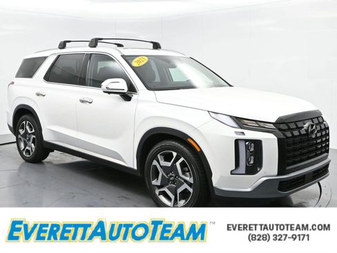Used 2023 Hyundai Palisade Limited image 1