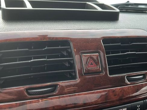 Used 2009 HUMMER H3T Alpha image 17