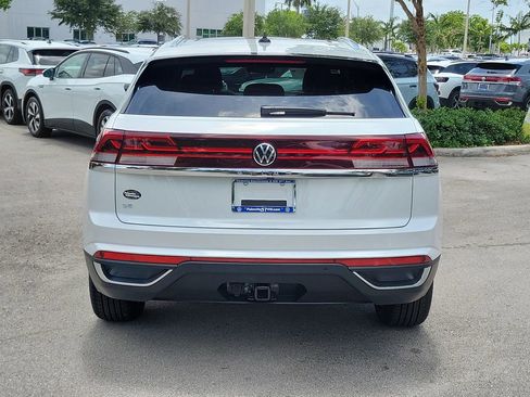 New 2026 Volkswagen Atlas Cross Sport SE FWD image 4