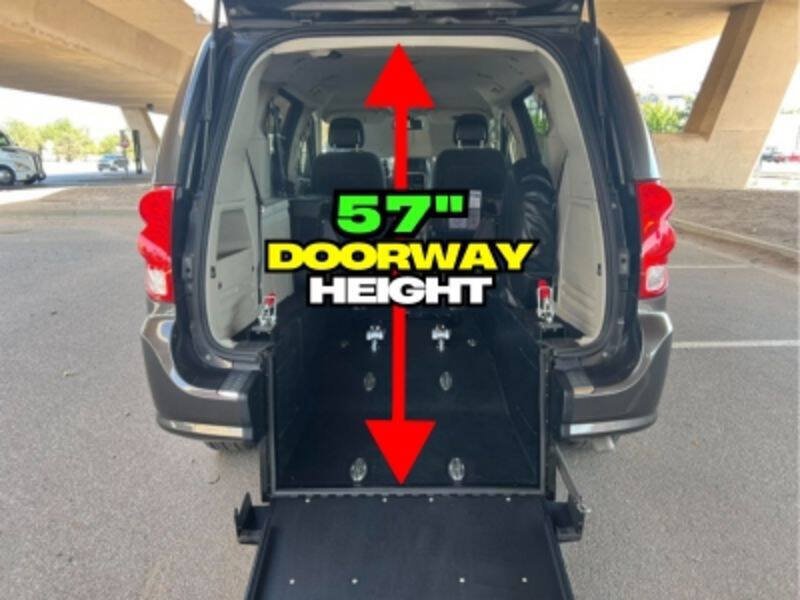 Used 2019 Dodge Grand Caravan SE w/ UConnect Hands-Free Group FWD image 44