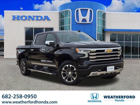 Used 2023 Chevrolet Silverado 1500 High Country w/ Technology Package AWD/4WD image 1