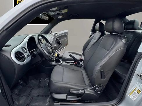 Used 2012 Volkswagen Beetle 2.5 FWD image 10
