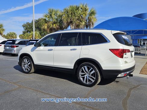 Used 2016 Honda Pilot Elite image 3