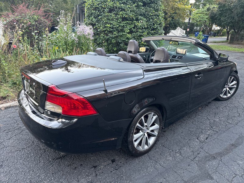 Used 2011 Volvo C70 T5 w/ Convenience Pkg FWD image 4