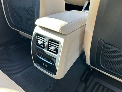 Used 2023 BMW i4 eDrive40 image 51