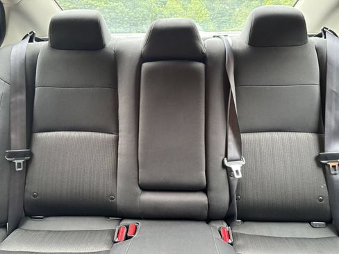 Used 2025 Nissan Altima 2.5 SV FWD image 38