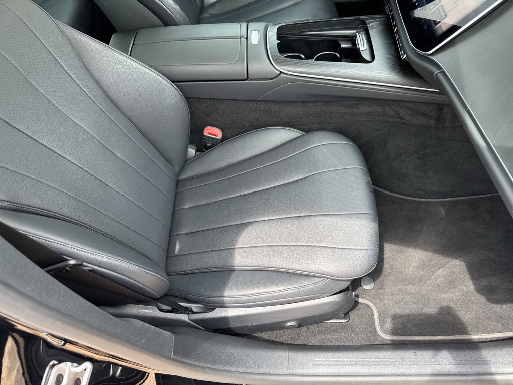 Used 2025 Mercedes-Benz E 350 Sedan w/ Winter Package image 26