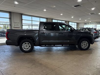 New 2026 Toyota Tundra SR5 w/ SR5 Convenience Package