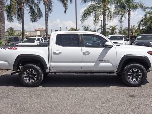 Used 2021 Toyota Tacoma TRD Off-Road w/ Technology Package image 9