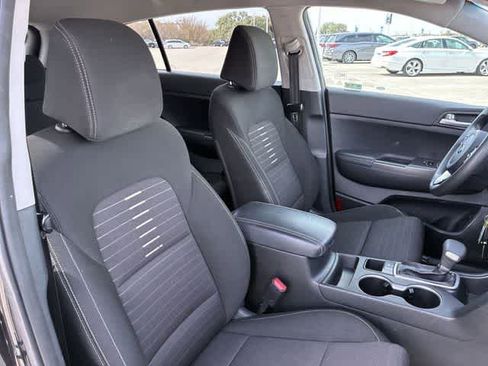 Used 2018 Kia Sportage LX w/ LX Technology Package FWD image 22