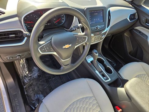 Used 2020 Chevrolet Equinox LS image 10