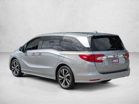 Used 2018 Honda Odyssey Elite image 8