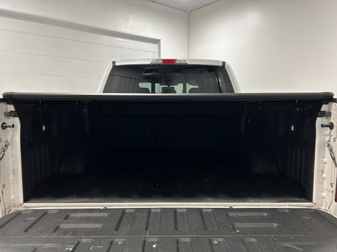 Used 2019 Ford F150 Lariat image 34