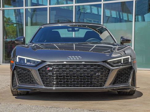 Used 2021 Audi R8 V10 w/ Premium Package image 8