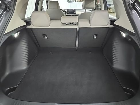 Used 2023 Honda HR-V LX image 11