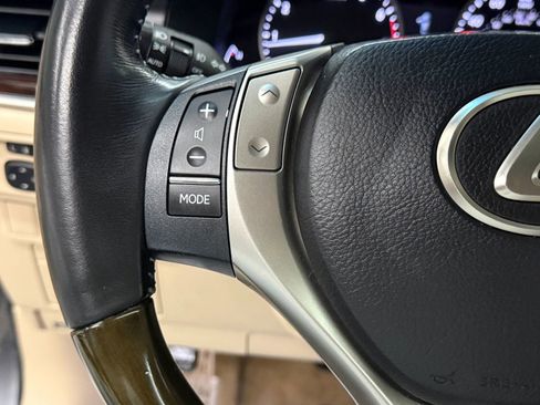 Used 2014 Lexus ES 350 w/ Premium Package image 27