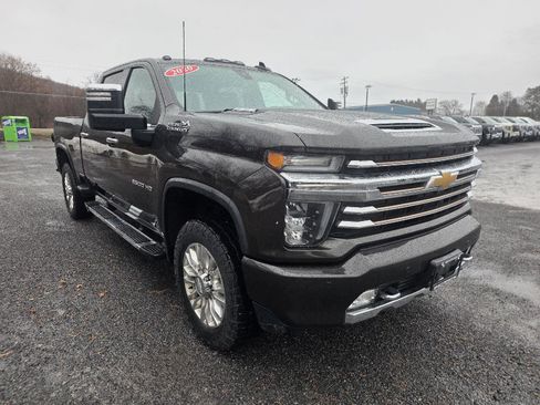 Used 2020 Chevrolet Silverado 2500 High Country w/ Technology Package image 12