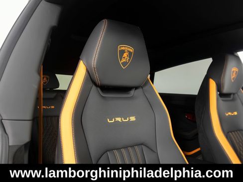Used 2024 Lamborghini Urus Performante AWD/4WD image 41