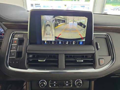 Used 2024 Chevrolet Tahoe High Country w/ Premium Package image 17