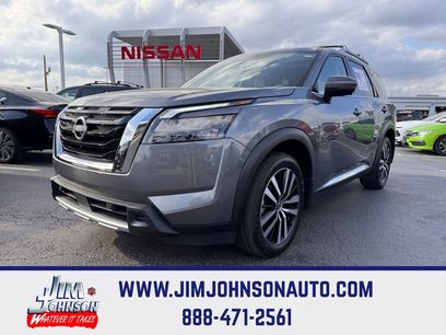 Used 2025 Nissan Pathfinder Platinum