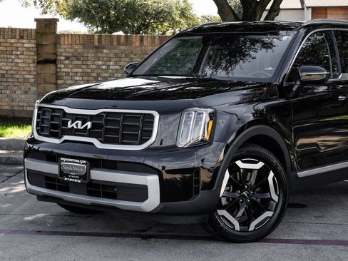 Used 2023 Kia Telluride S w/ S Sunroof Package image 13