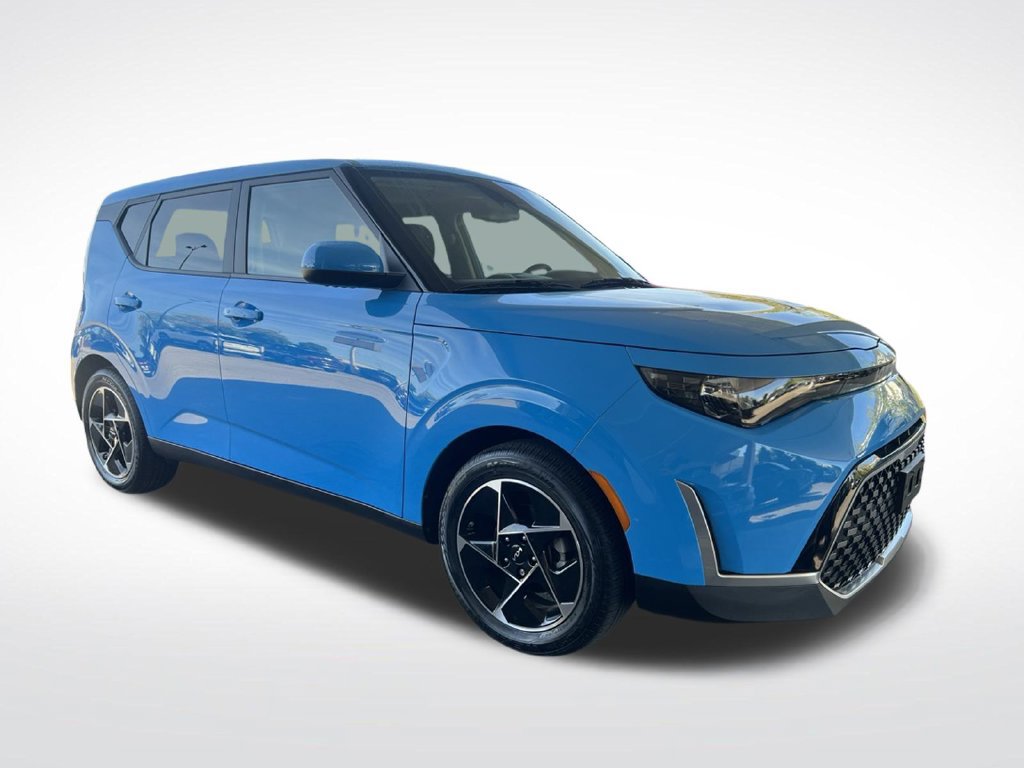 Certified 2024 Kia Soul EX FWD image 3