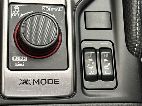 Used 2024 Subaru Forester Premium AWD/4WD image 33