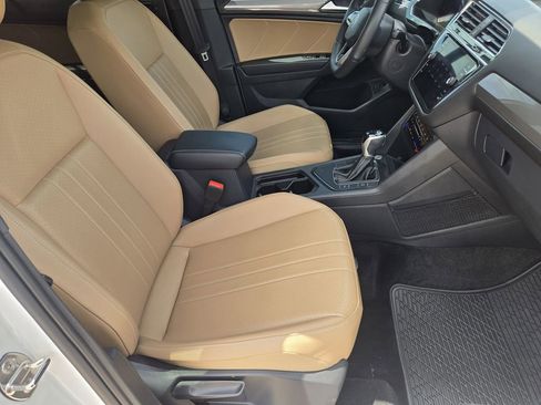 Used 2024 Volkswagen Tiguan SE R-Line FWD image 13