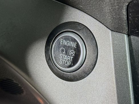 Used 2019 Ford Escape SEL image 21