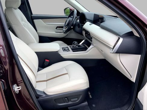 Used 2024 MAZDA CX-90 Plug-In Hybrid w/ Premium Plus AWD/4WD image 9