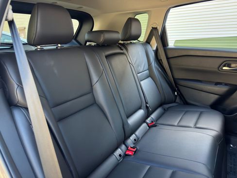 Used 2024 Nissan Rogue SL FWD image 35