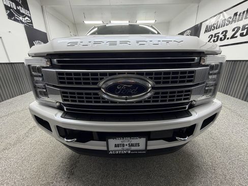 Used 2017 Ford F350 Platinum w/ Platinum Ultimate Package image 5