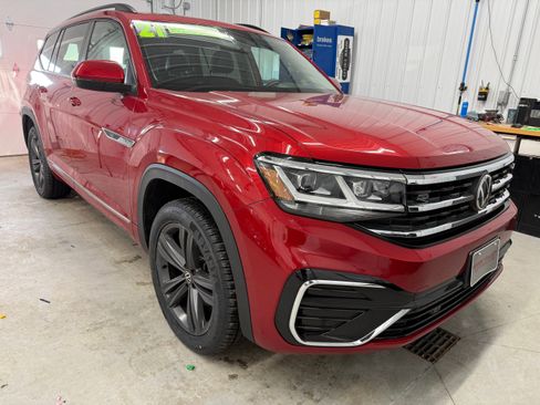 Used 2021 Volkswagen Atlas SE w/ Panoramic Sunroof Package AWD/4WD image 2