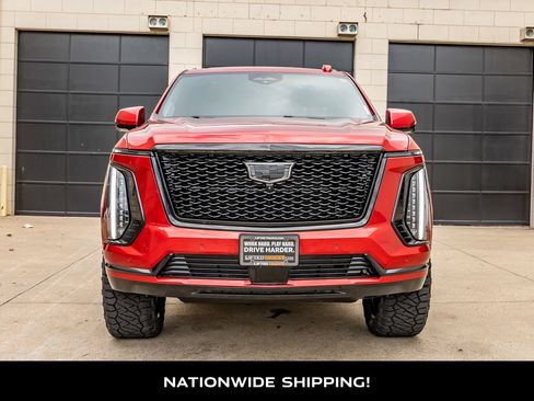 Used 2025 Cadillac Escalade Sport Platinum AWD/4WD image 4