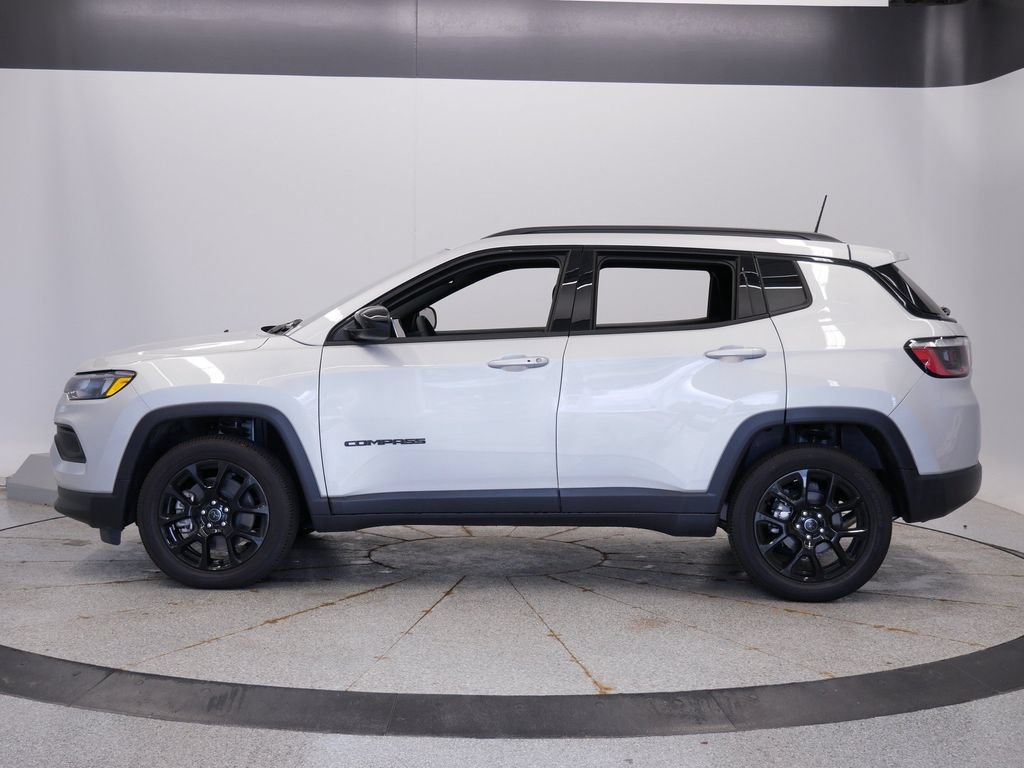 New 2026 Jeep Compass Latitude AWD/4WD image 2