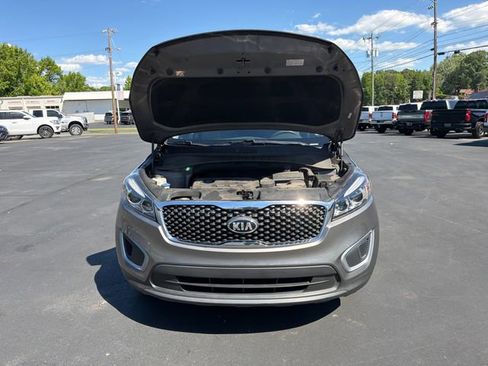 Used 2018 Kia Sorento L FWD image 13