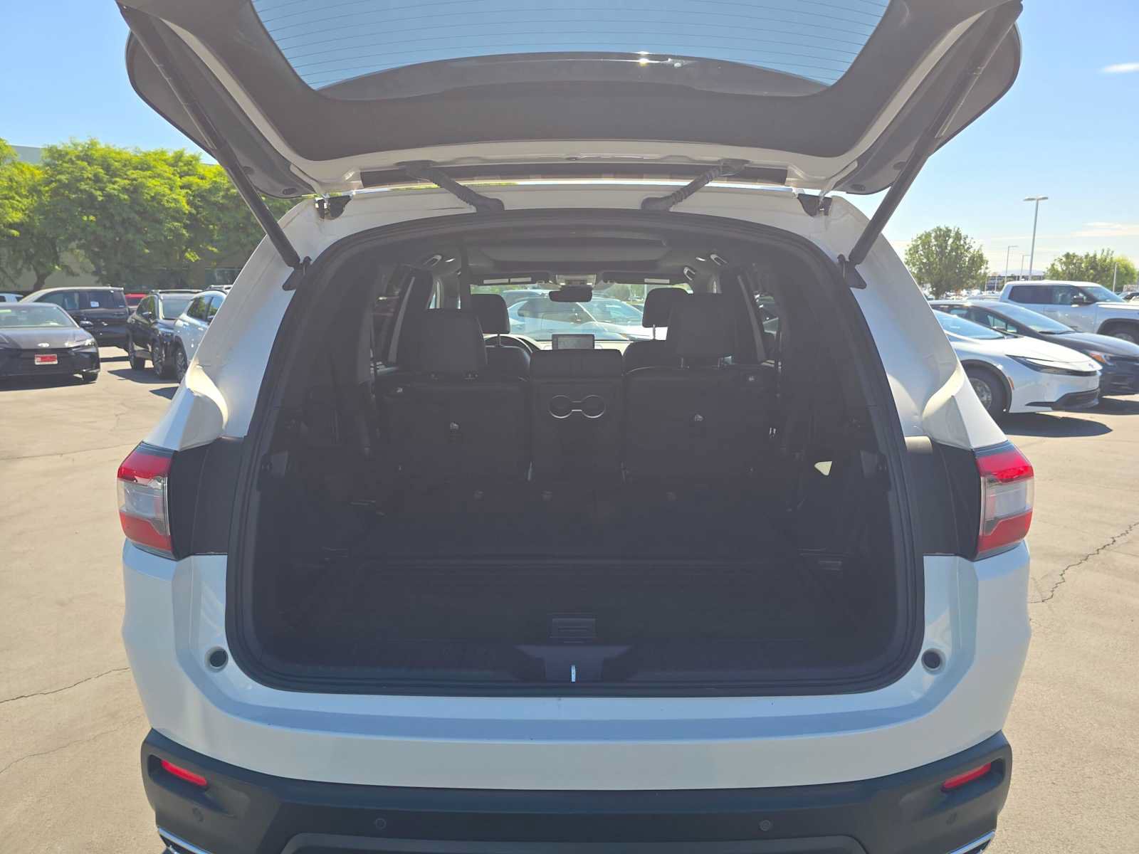 Used 2025 Honda Pilot Black Edition image 14