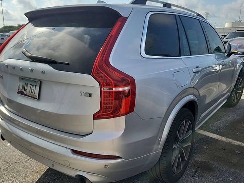 Used 2018 Volvo XC90 T5 Momentum w/ Convenience Package AWD/4WD image 7