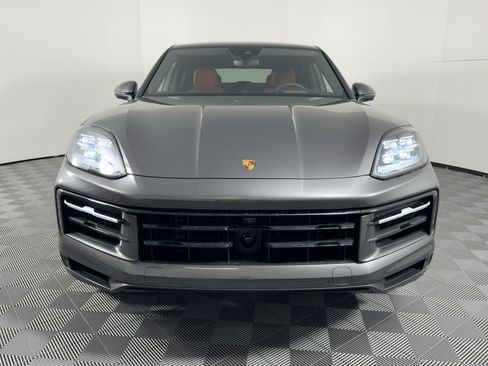 Used 2026 Porsche Cayenne Coupe image 6