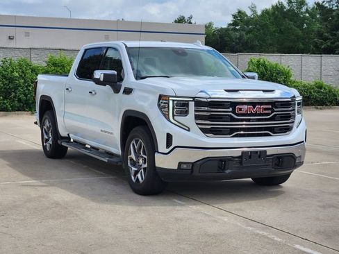 Used 2024 GMC Sierra 1500 SLT w/ SLT Premium Plus Package RWD image 3