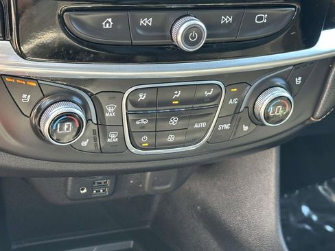 Used 2020 Chevrolet Traverse Premier w/ Redline Edition AWD/4WD image 12