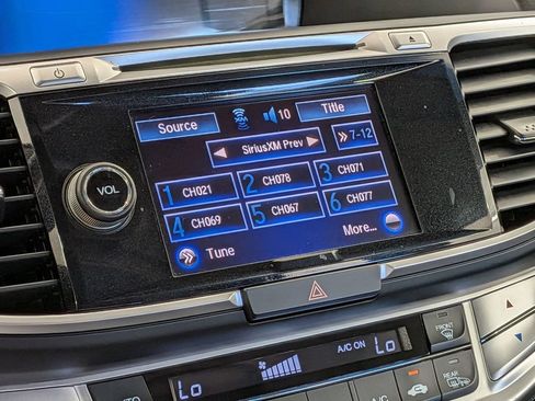 Used 2015 Honda Accord EX-L image 24