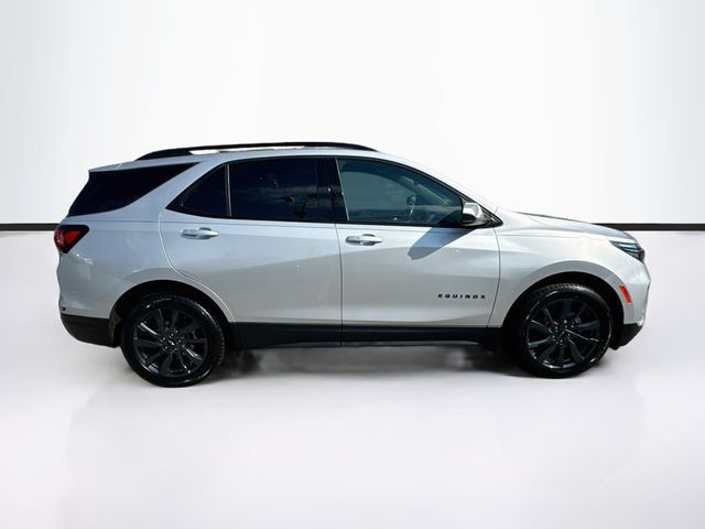 Used 2022 Chevrolet Equinox RS AWD/4WD image 10